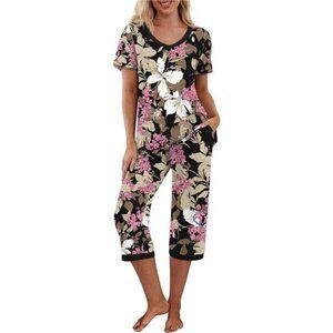 Women's Short Sleeve Pajama Set with Capri Pants, Soft Sleepwear Pjs with Pocket